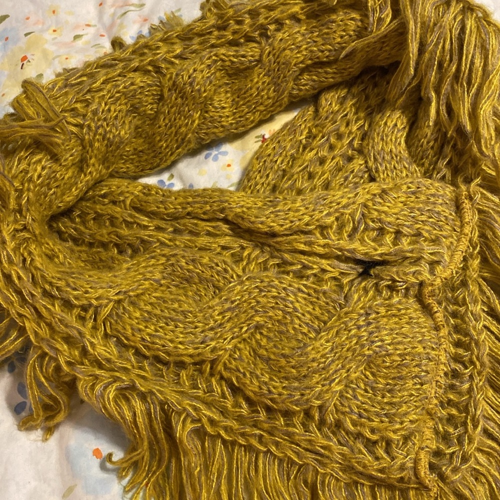 Scarf - Picture 2 of 3